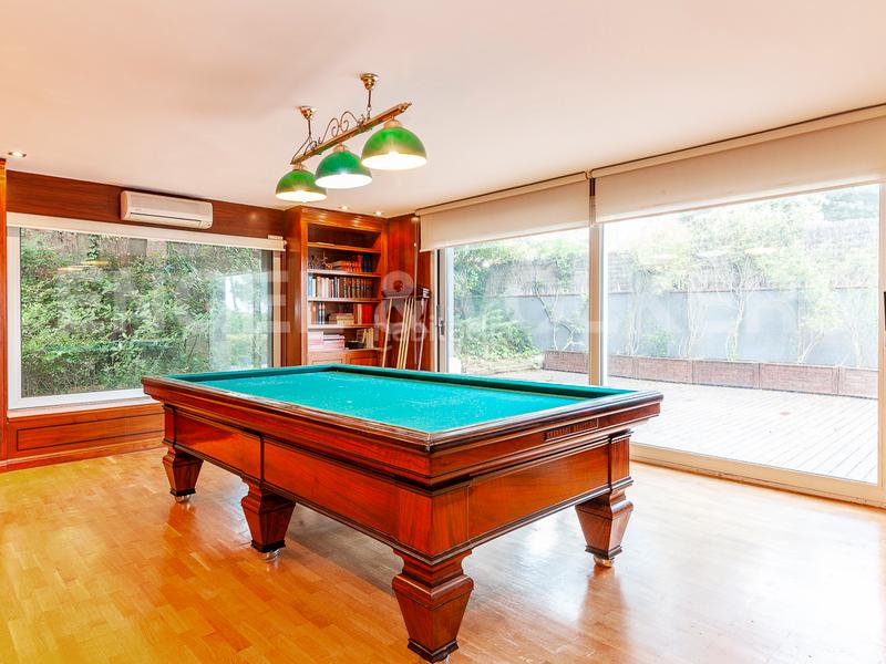 Foto 573777e6-9a5f-41c0-a944-8c00c56f4ad5. Casa amb calefacció aparcament piscina a Golf-Can Trabal Sant Cugat del Vallès