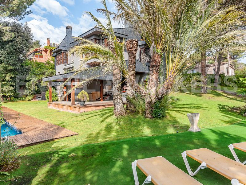 Foto 5b4b345f-d67f-4bde-8fea-ae6cfc05b175. Casa amb calefacció aparcament piscina a Golf-Can Trabal Sant Cugat del Vallès