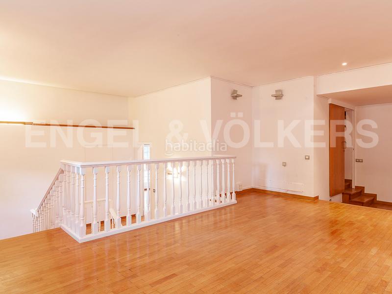 Foto 8f7dca10-1451-4556-9702-f422565ffb99. Casa amb calefacció aparcament piscina a Golf-Can Trabal Sant Cugat del Vallès