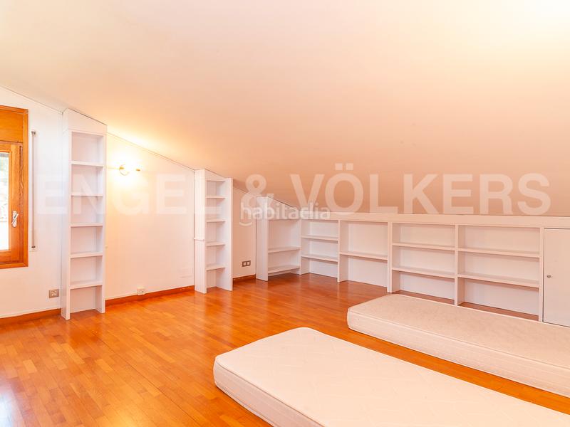 Foto a464a5ec-ba8f-4c45-82eb-7c5b5f3c7bd1. Casa amb calefacció aparcament piscina a Golf-Can Trabal Sant Cugat del Vallès