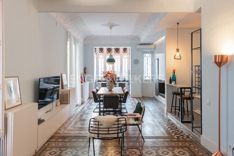 Foto 9c084c4a-126c-4488-aa62-ca70b2cbe4e2. Apartament amb calefacció a Vila de Gràcia Barcelona