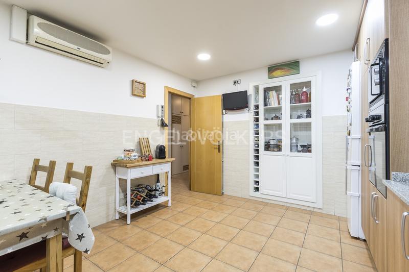 Foto 7a8054b4-83a7-41ed-aa2f-a036f7c57f23. Apartamento amplio piso reformado en poble sec en Barcelona