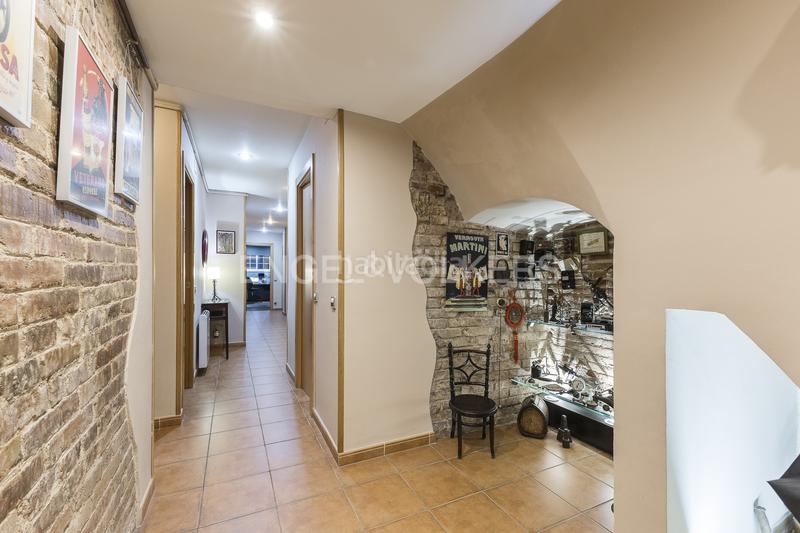 Foto 7b1e1652-0c10-4ce3-bc12-e03315617e72. Apartamento amplio piso reformado en poble sec en Barcelona