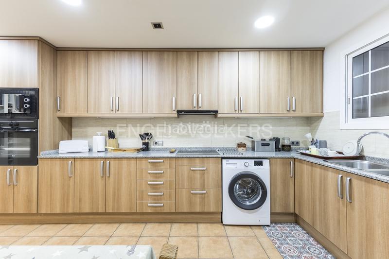 Foto 81d68a26-b1a6-481a-b902-d15554be5345. Apartamento amplio piso reformado en poble sec en Barcelona