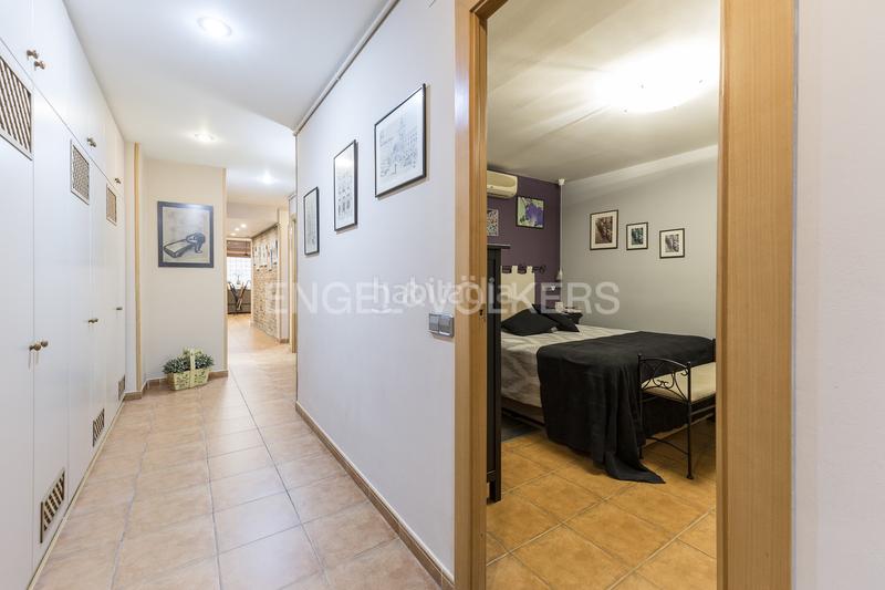 Foto dfa0f2fa-69ad-4753-afc8-b8f1db8b1dc2. Apartamento amplio piso reformado en poble sec en Barcelona