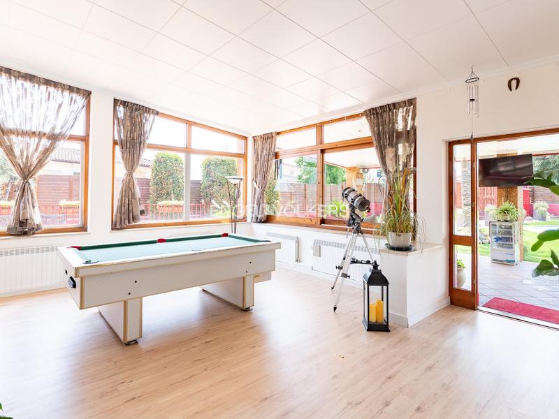 Foto 01d6f415-3e70-4b43-8691-1e4af5a3426c. Haus mit heizung parking pool in Canovelles