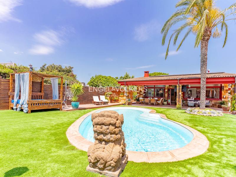 Foto 0998f959-91df-4618-9a1c-62b8575e8eab. Haus mit heizung parking pool in Canovelles