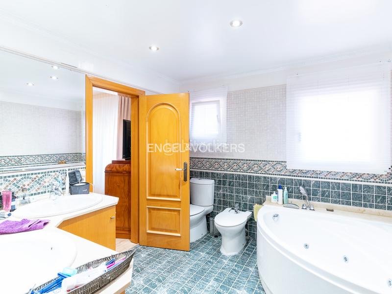 Foto 1ae00836-20fa-4961-96d3-b7c7a3b81cb2. Haus mit heizung parking pool in Canovelles