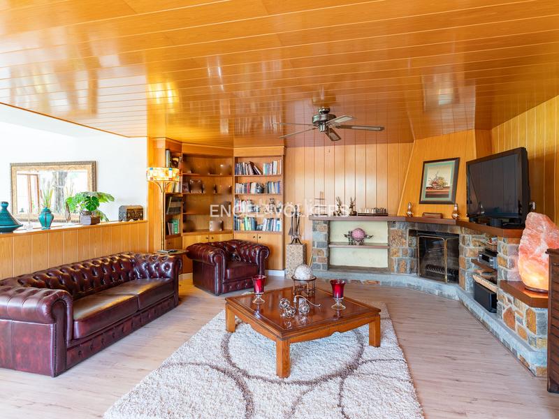 Foto 4309aabd-44a9-4dac-bee7-994e722df2db. Haus mit heizung parking pool in Canovelles