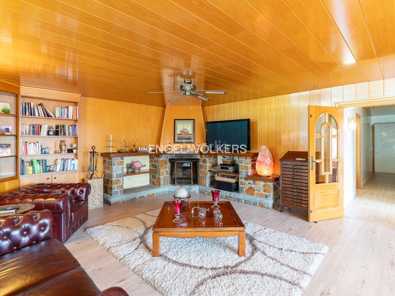 Foto 5e1b2c80-e302-41fc-84d2-10a5aedd9902. Haus mit heizung parking pool in Canovelles