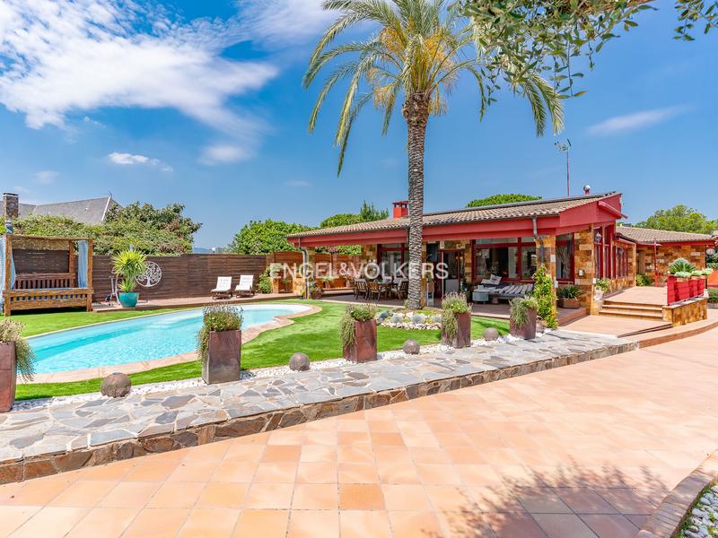 Foto 76afe415-549c-43e1-9611-7ac46eb9bad5. Haus mit heizung parking pool in Canovelles