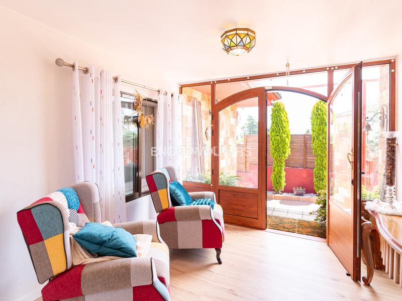 Foto 8468e491-46bb-4875-abd8-f2a4a3a3f2f7. Haus mit heizung parking pool in Canovelles