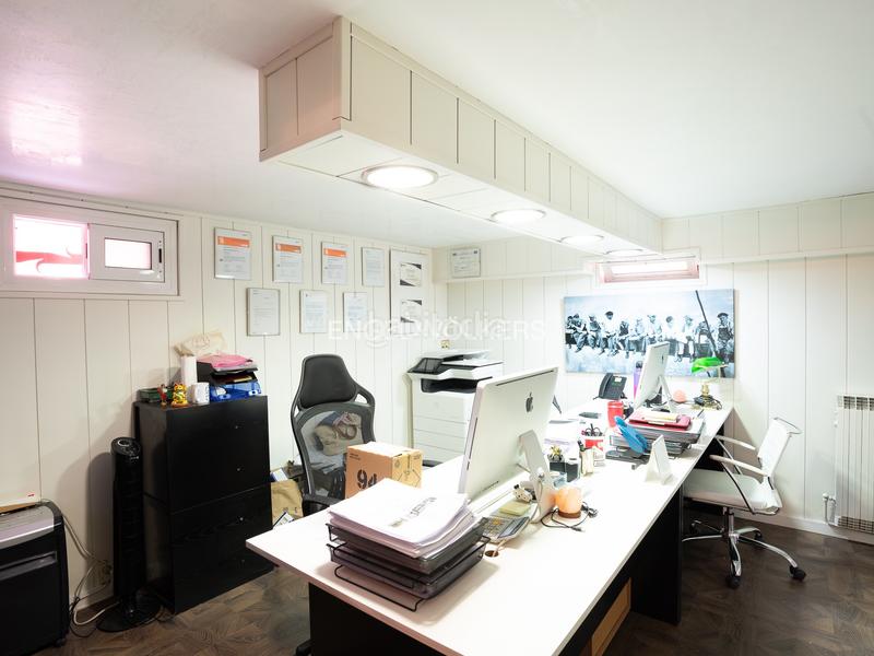 Foto 89f440f0-1908-43b7-be34-98a26b8fb733. Haus mit heizung parking pool in Canovelles