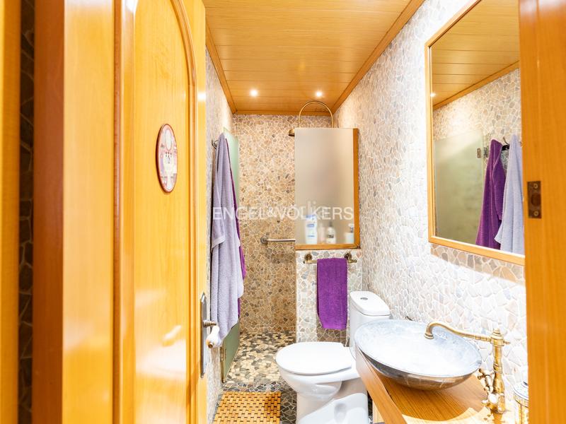 Foto 9ab7f7b9-57ed-458d-8722-938ae61be7b8. Haus mit heizung parking pool in Canovelles