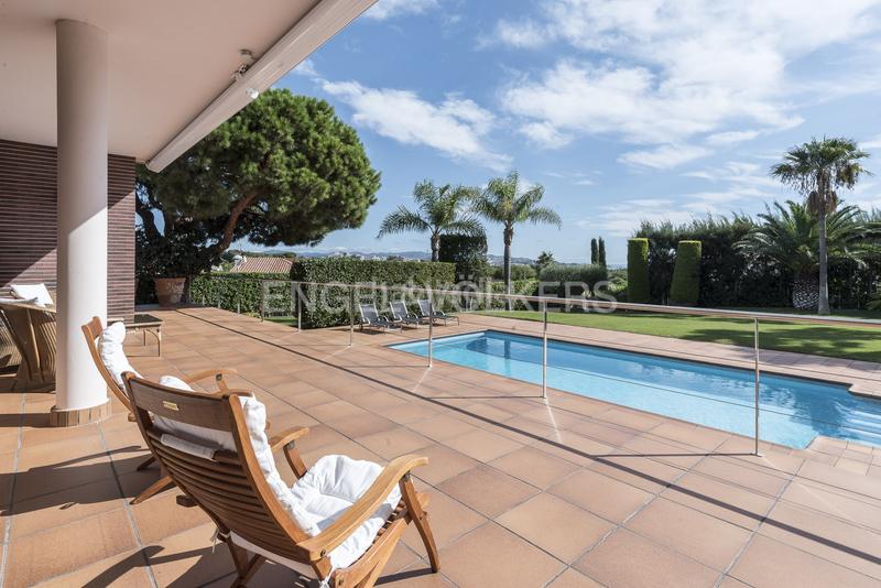 Foto 1d4ac6bc-b6de-4c50-ba0e-9a34fe909c13. Casa con riscaldamento parcheggio piscina in L´Aragai Vilanova i la Geltrú
