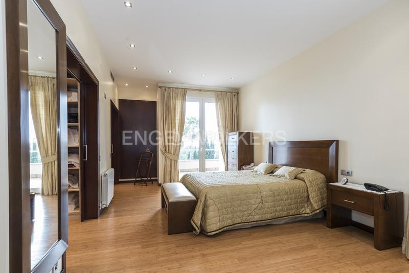 Foto 49578212-4a33-46a5-a578-779d62a0524b. Casa con riscaldamento parcheggio piscina in L´Aragai Vilanova i la Geltrú