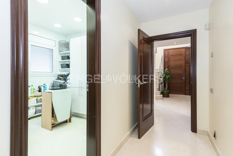 Foto c7146912-5866-4855-8001-b5ba8f44a1b7. Casa con riscaldamento parcheggio piscina in L´Aragai Vilanova i la Geltrú