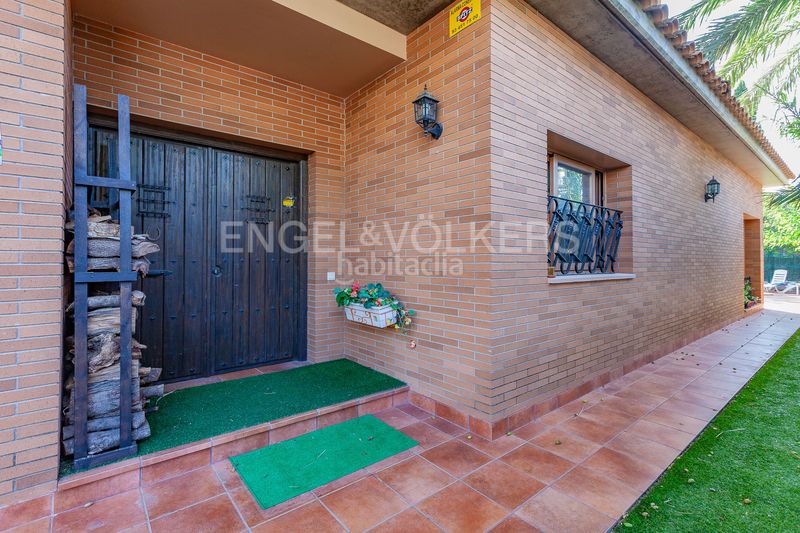 Foto e74360cb-5720-48ae-ad16-ce7dc559c00b. Casa amb calefacció piscina a Bellamar Castelldefels