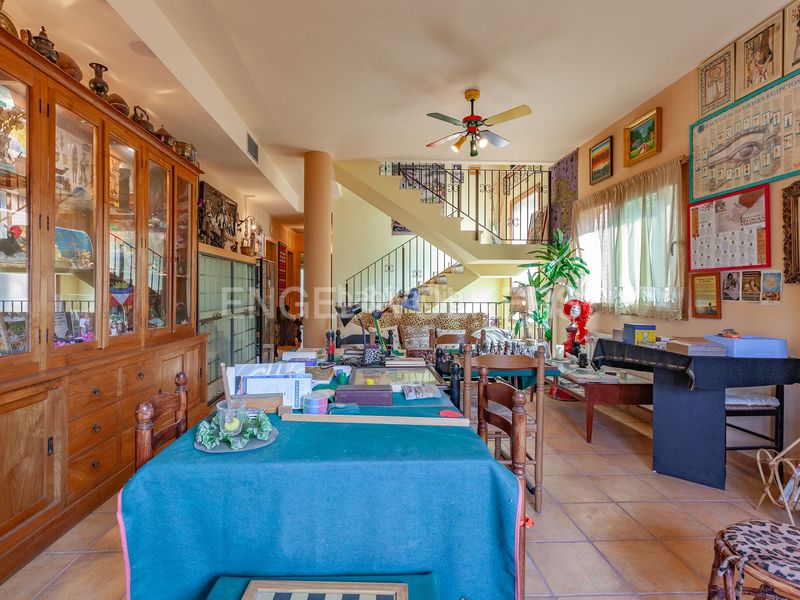 Foto f9d2dd6f-0376-45a9-b6b7-25c1d36d018f. Casa amb calefacció piscina a Bellamar Castelldefels