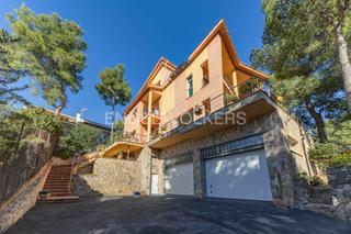 Maison à Vallirana. Casa con mucha luz y encanto en vallirana