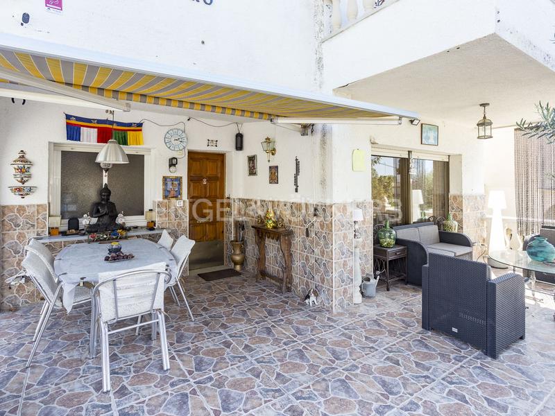 Foto 1c9a19e7-93a5-47f4-9358-1bf625a2c4cb. Casa  unifamiliar a 2 kms de la playa! en Cunit residencial Cunit