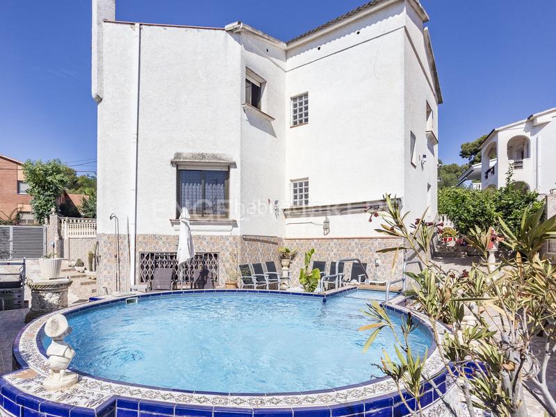 Foto 209214ad-c3f7-4a88-8f92-8603d094c1e8. Casa  unifamiliar a 2 kms de la playa! en Cunit residencial Cunit
