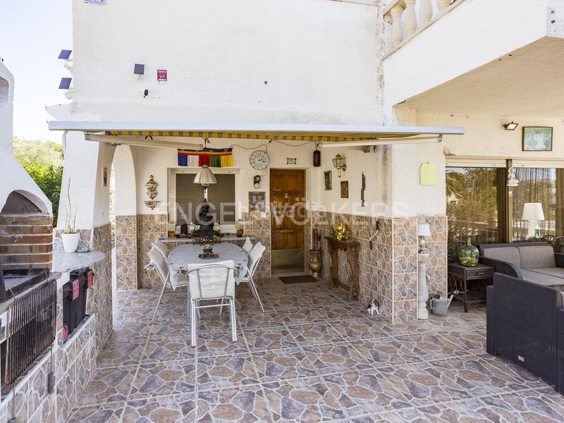 Foto 50f3d8d0-b20d-4dd9-ae38-d4bcc5aee9f9. Casa  unifamiliar a 2 kms de la playa! en Cunit residencial Cunit