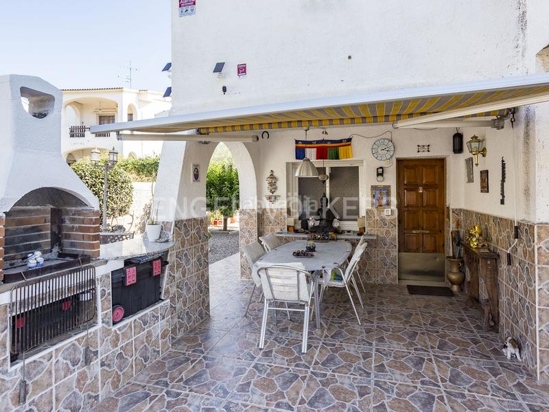 Foto 9e8d0a46-6267-451a-a5b5-116fe9f34650. Casa  unifamiliar a 2 kms de la playa! en Cunit residencial Cunit