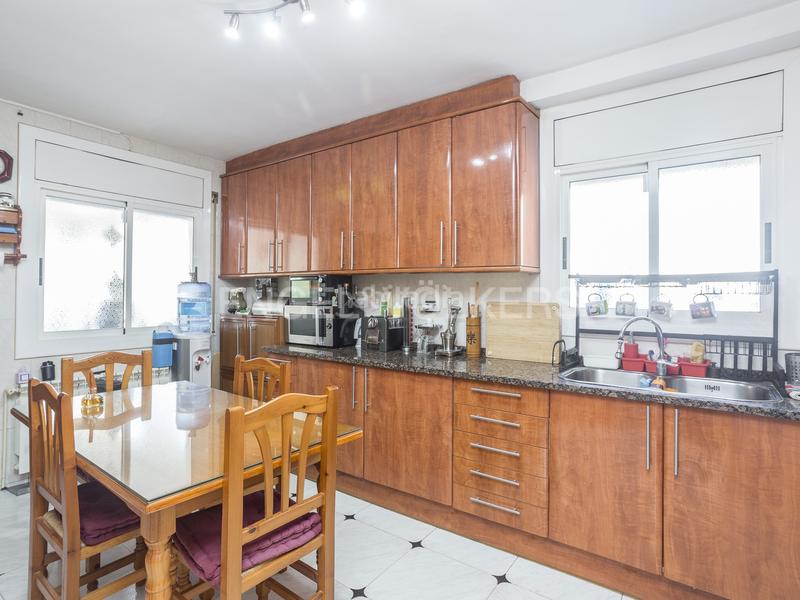 Foto ae9da036-8598-4cfe-b4c8-1b3ba3fd3cc4. Casa  unifamiliar a 2 kms de la playa! en Cunit residencial Cunit