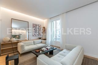 Apartament a Dreta de l´Eixample. Finca regia reformada en paseo de gracia