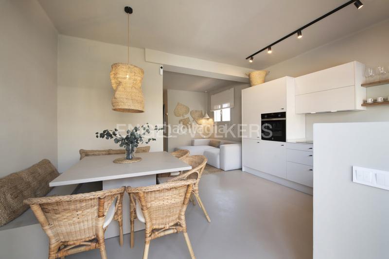 Foto e43bd21c-9316-4e47-8995-c3b0451c7e80. Alquiler apartamento piso temporal en Lluminetes Castelldefels