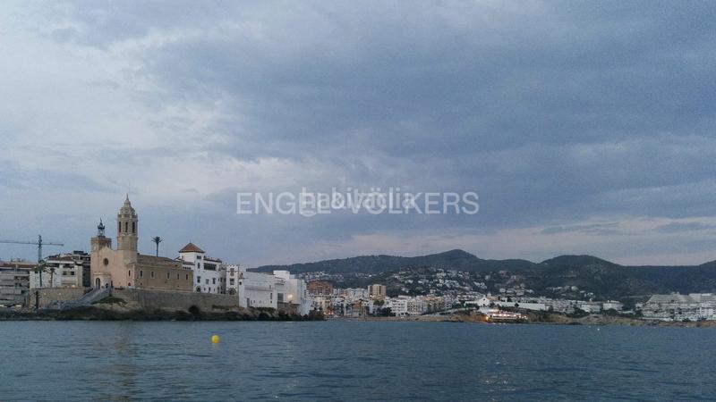 Foto 1a9d11a6-e5c0-45f9-afac-5b2c5d2993cc. Casa adosada proyecto con mucho potencial en Can Pei, ! en Sitges
