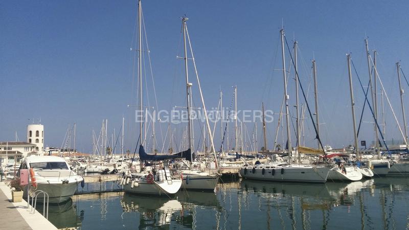 Foto 6b797c85-22c0-4f27-9cdb-2fe0e3bc4e09. Casa adosada proyecto con mucho potencial en Can Pei, ! en Sitges