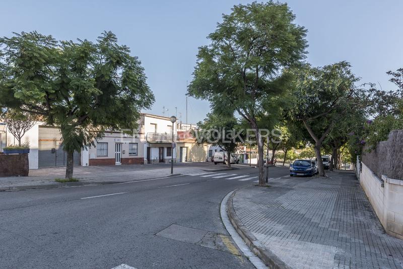 Foto af0b8c5a-f172-426f-8f02-fdfc849cb28d. Casa adosada proyecto con mucho potencial en Can Pei, ! en Sitges