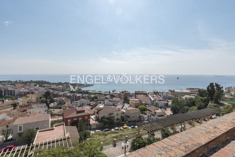 Foto de40ae63-3533-4e44-bc30-442554252244. Casa adosada proyecto con mucho potencial en Can Pei, ! en Sitges