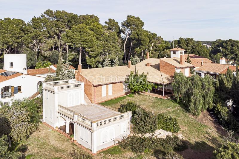 Foto 3361f9c9-2a68-4621-aeb5-9d98eeb1fca6. Maison avec chauffage parking piscine dans Urbanitzacions de Llevant Tarragona