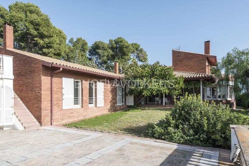 Foto f0f76a78-fe7d-451a-b583-28f7fd15fd65. Maison avec chauffage parking piscine dans Urbanitzacions de Llevant Tarragona