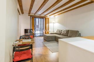 Apartamento en Gòtic. Piso a reformar a pocos pasos del palau de la generalitat