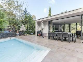 Maison à Les Planes. Descubre tu nuevo hogar en can cortes!
