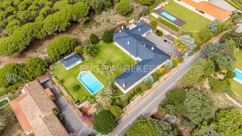 Foto f48ce9aa-7d0a-42ec-87ab-f89a035bd4bb. Mas avec chauffage parking piscine dans Supermaresme Sant Vicenç de Montalt