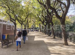 Haus in Baix Guinardó. Oportunidad unica en zona prime cerca de la sagrada familia