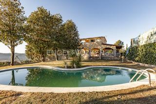 Casa a Bigues i Riells. Chalet independiente en urbanización can barri en bigues i riell