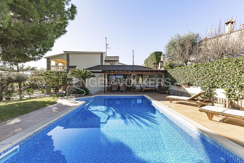 Foto 3f5026c9-9a10-4810-8762-ba5aaa4a2263. Maison avec chauffage parking piscine dans Mas Mel Calafell