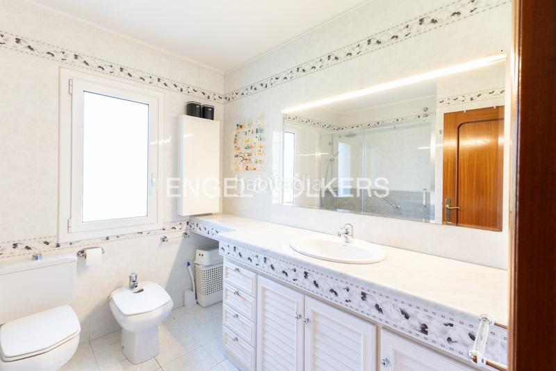 Foto 131729a6-fde2-4e65-be56-d1333a9e2b07. Casa con riscaldamento in Ametlla del Vallès (L´)