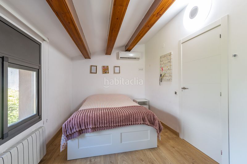 Foto 4b3f6887-ef64-4819-9523-ea3c8fc1e719. Casa exclusiva casa a 4 vientos con jardín en can font en Castellar del Vallès