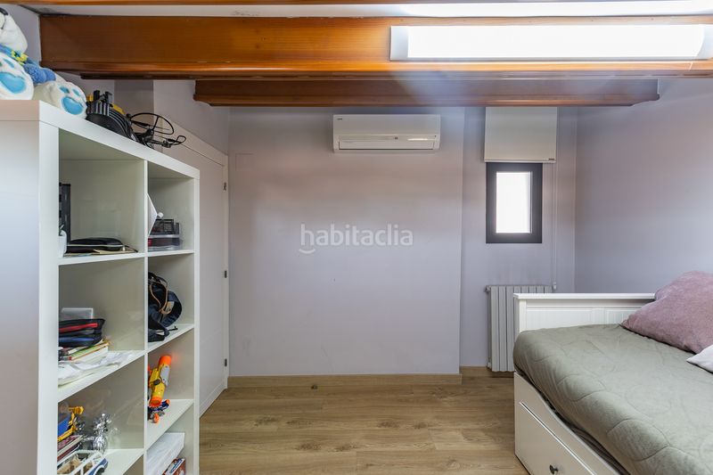 Foto 5dcd93f4-b0c0-4835-938e-e909c18c02d3. Casa exclusiva casa a 4 vientos con jardín en can font en Castellar del Vallès