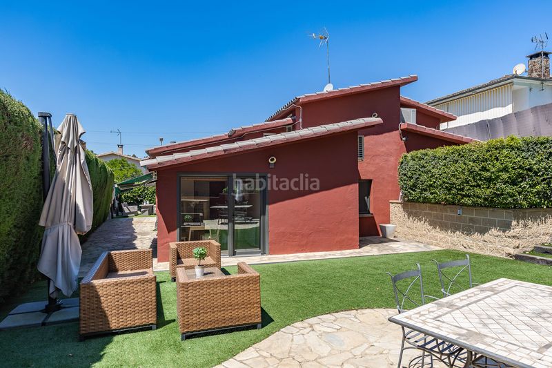 Foto c583bead-3dfa-428e-abb2-9c069c7b7a32. Casa exclusiva casa a 4 vientos con jardín en can font en Castellar del Vallès