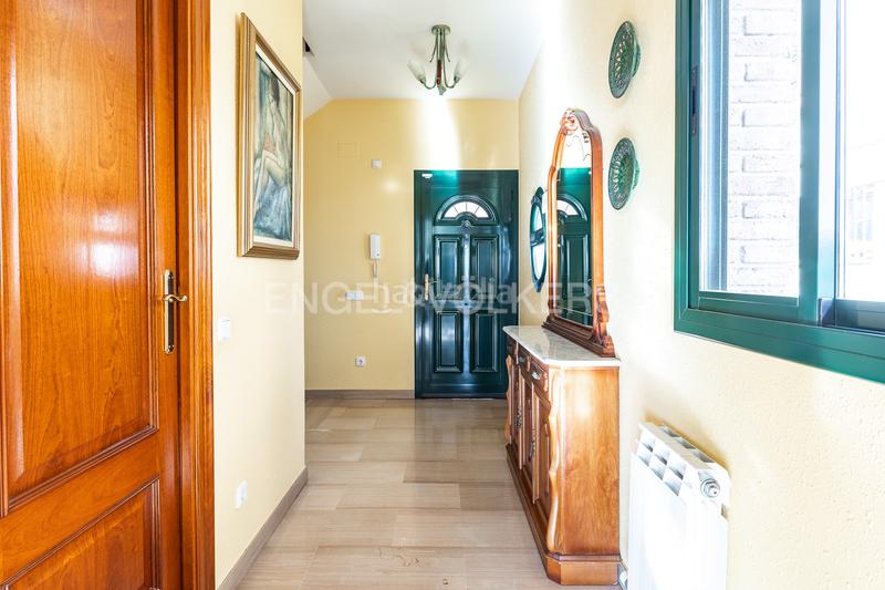 Foto 32ef6653-4ca3-4fe5-92d9-db8118d80263. Maison avec chauffage parking dans Singuerlín Santa Coloma de Gramenet