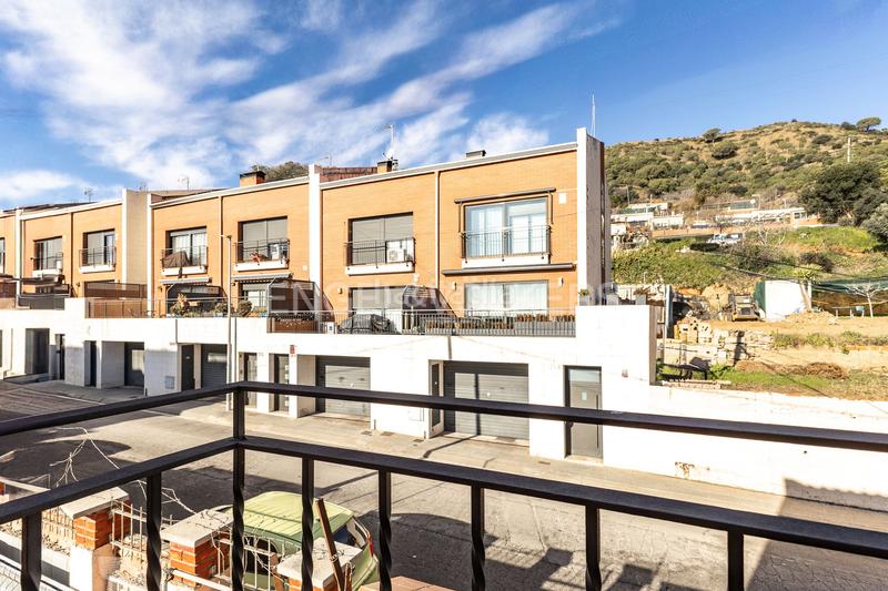 Foto 5de788c9-566e-488b-ab00-9f82942eb993. Maison avec chauffage parking dans Singuerlín Santa Coloma de Gramenet