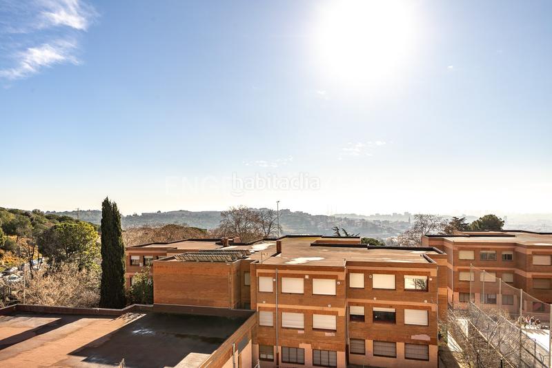 Foto 60190a60-748e-4a2e-a8f0-0b057bb7688b. Maison avec chauffage parking dans Singuerlín Santa Coloma de Gramenet